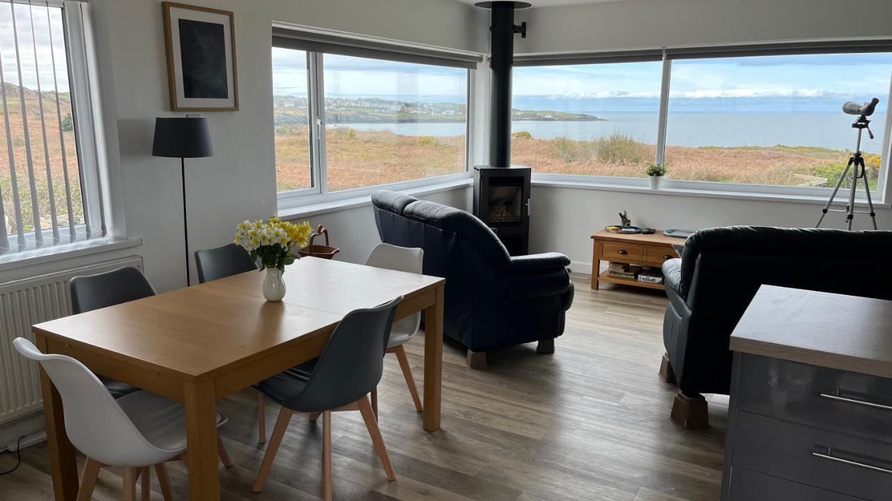Coastal Bungalow, Sleeps 5 And Ideal For Walkers Amlwch Extérieur photo