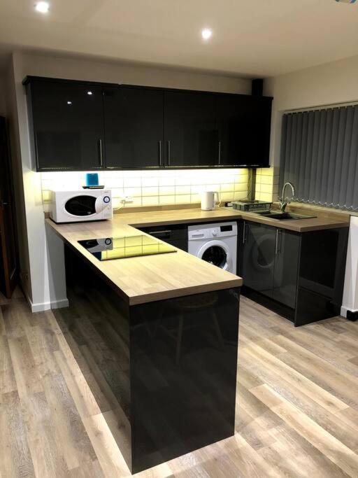 Coastal Bungalow, Sleeps 5 And Ideal For Walkers Amlwch Extérieur photo