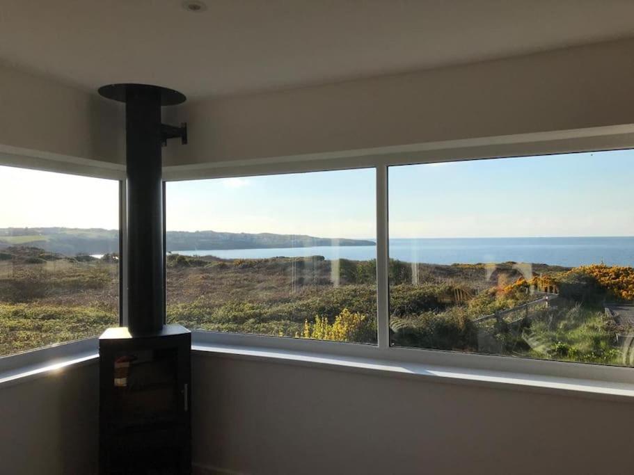 Coastal Bungalow, Sleeps 5 And Ideal For Walkers Amlwch Extérieur photo